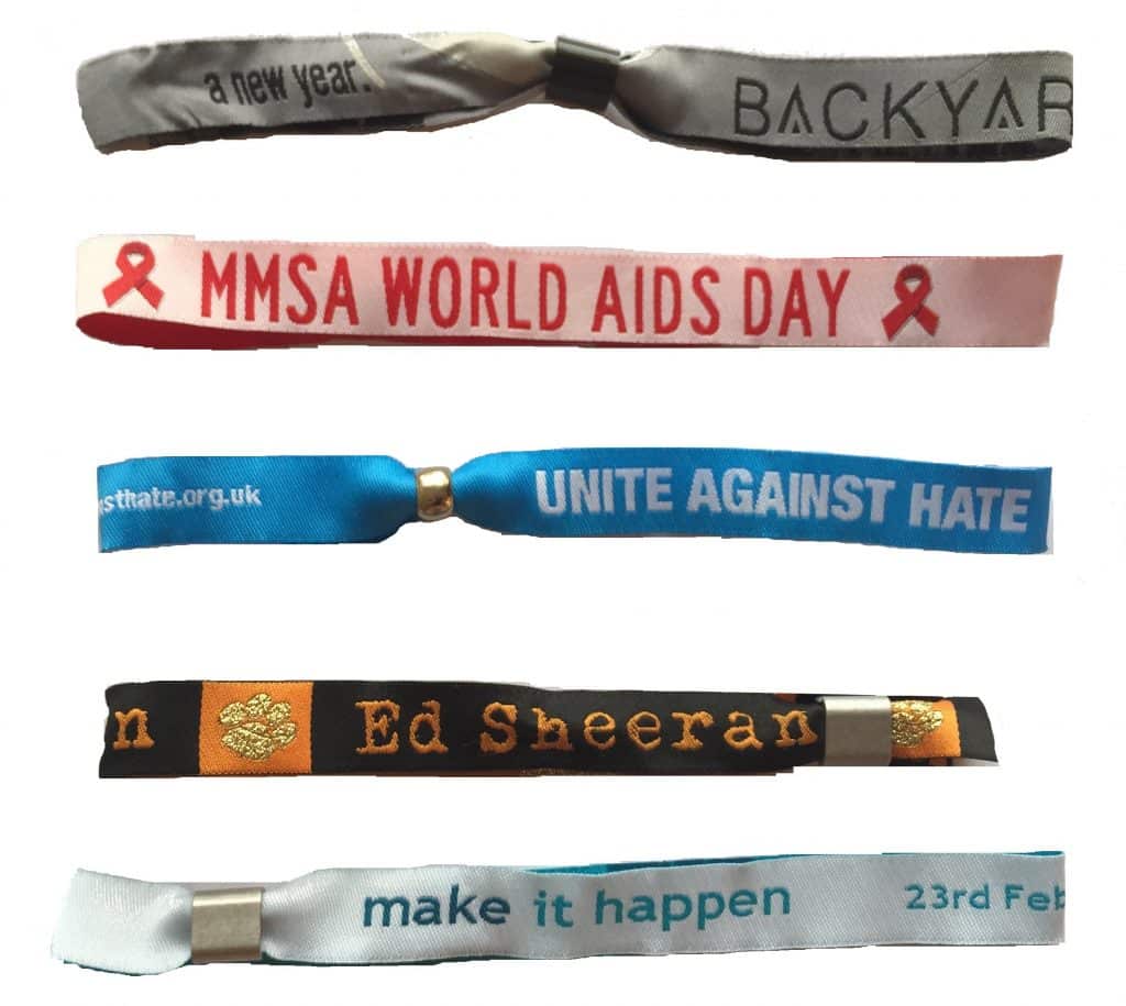 Braccialetti in tessuto/plastica