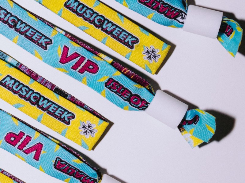 Fabric Wristbands in Netherlands: Reasons to Choose in 2023