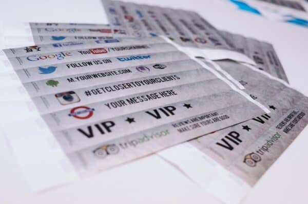 Braccialetti in carta Tyvek